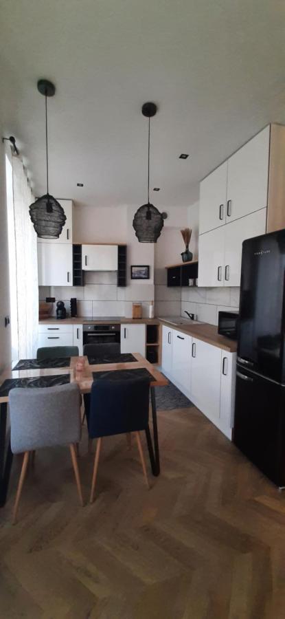 Carnot Place Bourgoin-Jallieu Esterno foto