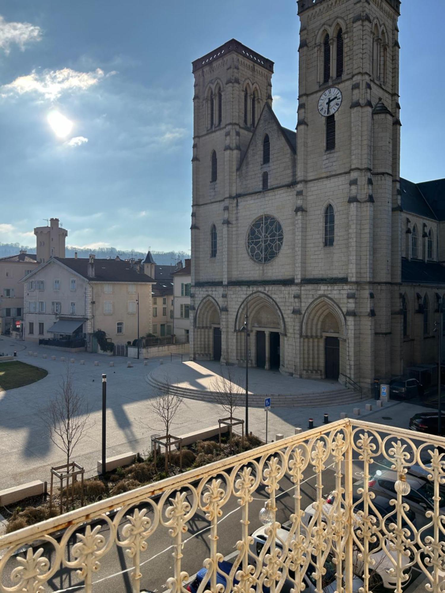 Carnot Place Bourgoin-Jallieu Esterno foto